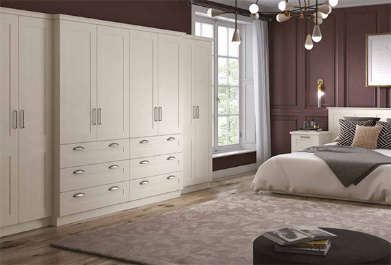 Taunton Ivory Bedroom Image