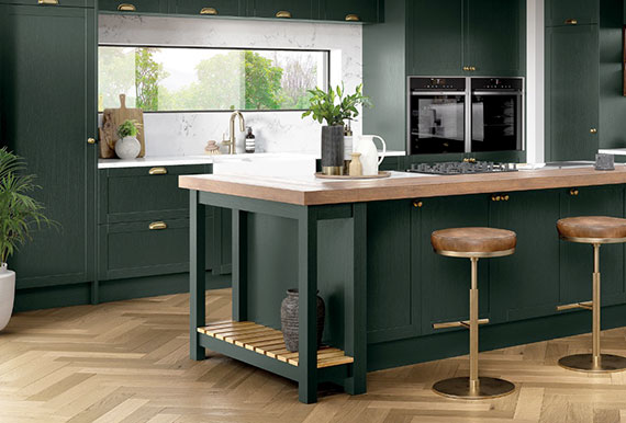 Legno Evergreen Fitted Kitchen Image